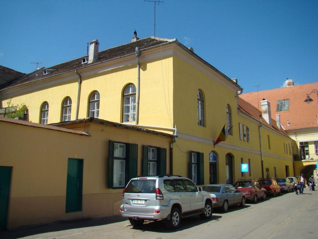 Central Square Studios Sibiu Exteriör bild