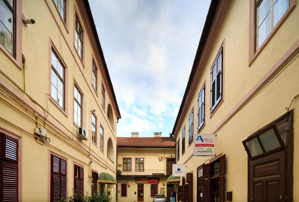 Central Square Studios Sibiu Exteriör bild